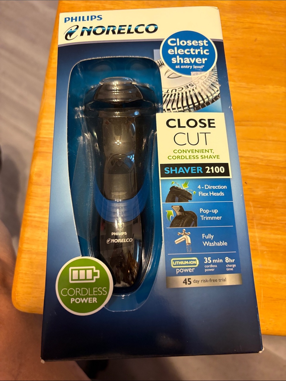 Philips Black and Blue Cordless Electric Shaver 2100